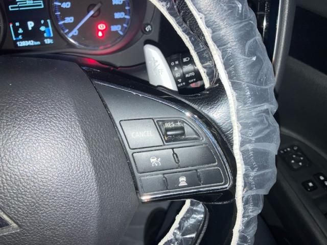 MITSUBISHI OUTLANDER 2WD 2015 Image 31