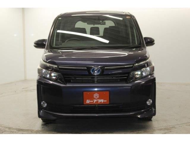 TOYOTA VOXY HYBRID 2014 Image 31