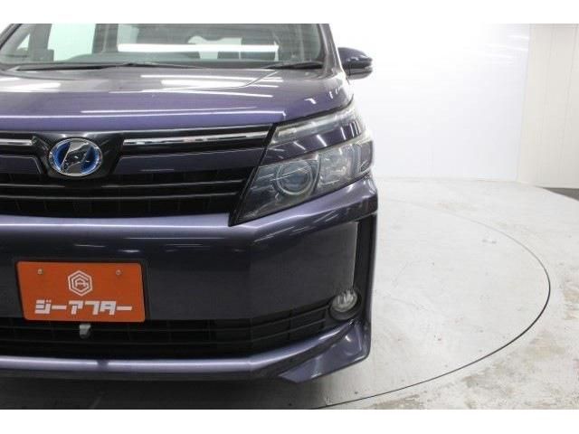 TOYOTA VOXY HYBRID 2014 Image 31