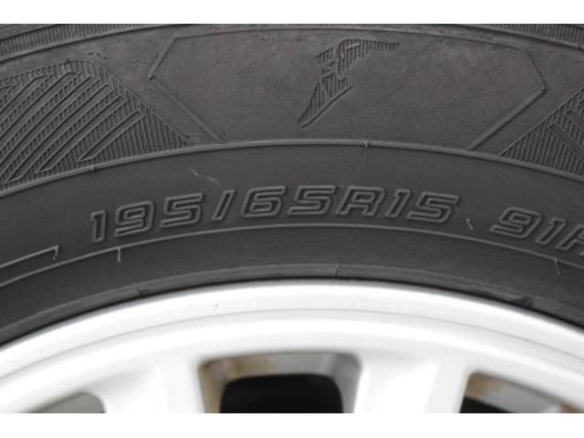 TOYOTA VOXY HYBRID 2014 Image 31