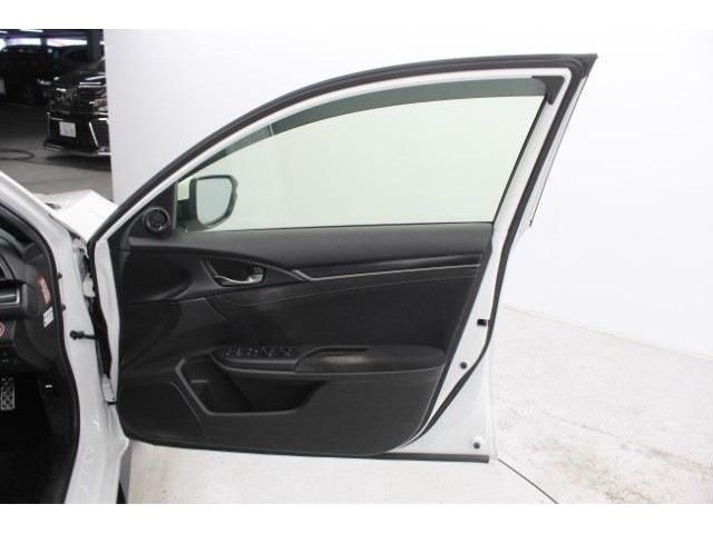 HONDA CIVIC HATCHBACK 2020 Image 31