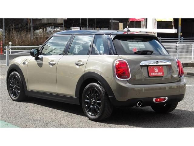 BMW MINI COOPER 5DOOR 2018 Image 31