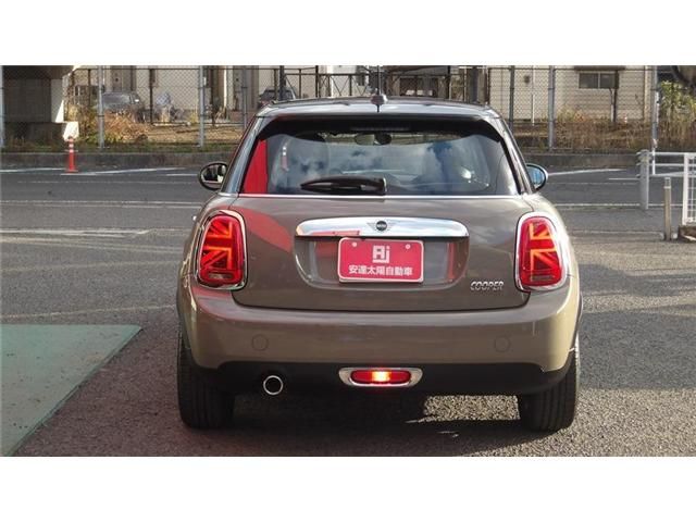 BMW MINI COOPER 5DOOR 2018 Image 31