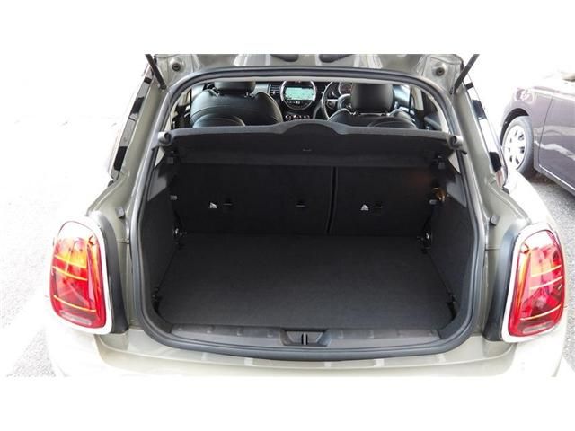 BMW MINI COOPER 5DOOR 2018 Image 31