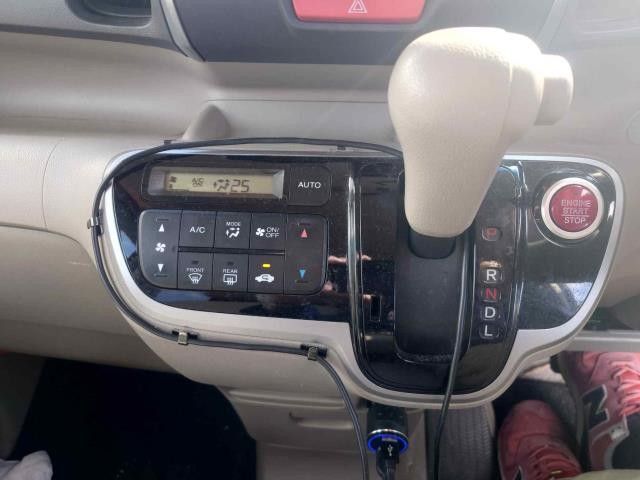 HONDA N BOX 2013 Image 31