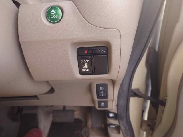 HONDA N BOX 2013 Image 31