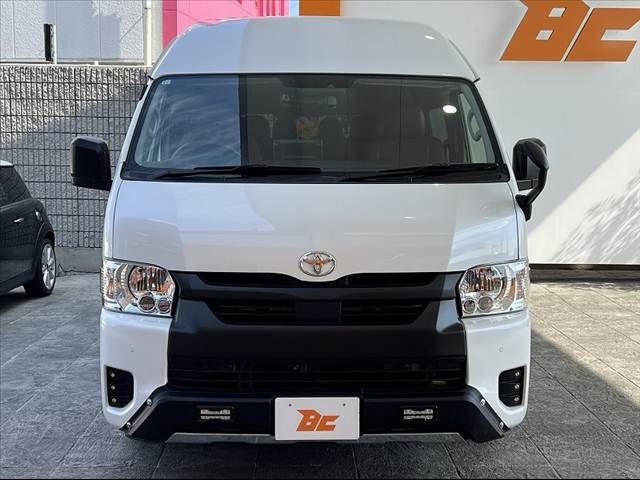TOYOTA HIACE COMMUTER 2023 Image 31