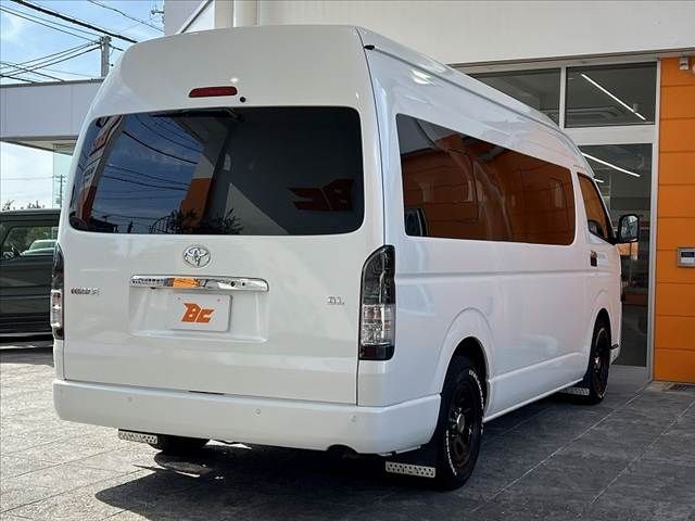 TOYOTA HIACE COMMUTER 2023 Image 31