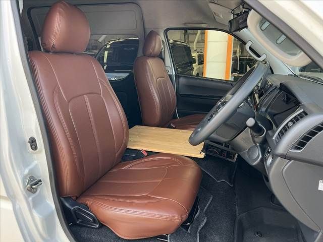 TOYOTA HIACE COMMUTER 2023 Image 31