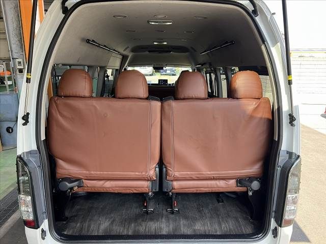 TOYOTA HIACE COMMUTER 2023 Image 31