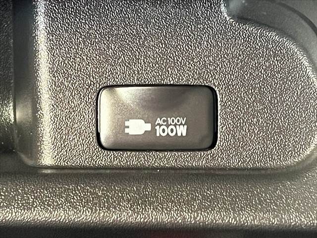 TOYOTA HIACE COMMUTER 2023 Image 31