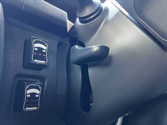 TOYOTA HIACE COMMUTER 2023 Image 31