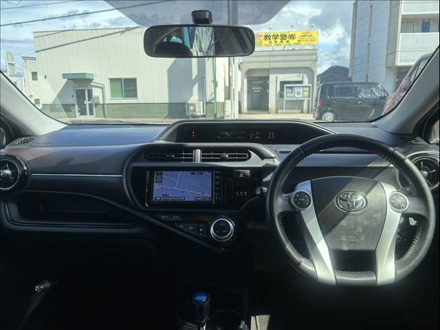 TOYOTA AQUA 2015 Image 31