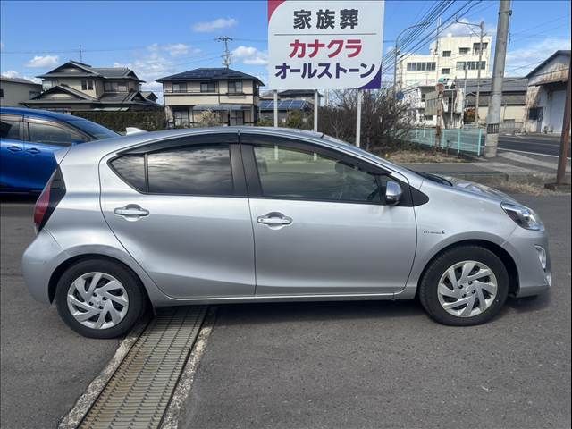 TOYOTA AQUA 2015 Image 31