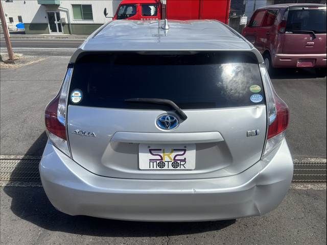 TOYOTA AQUA 2015 Image 31