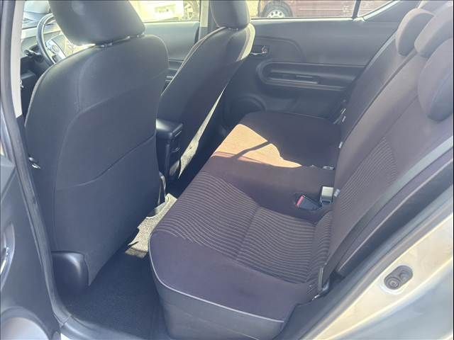 TOYOTA AQUA 2015 Image 31