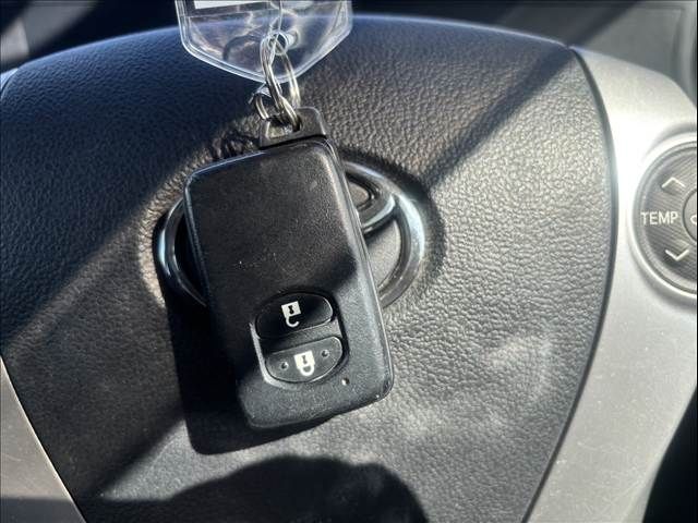 TOYOTA AQUA 2015 Image 31