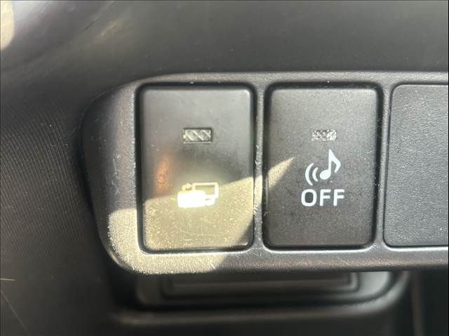 TOYOTA AQUA 2015 Image 31