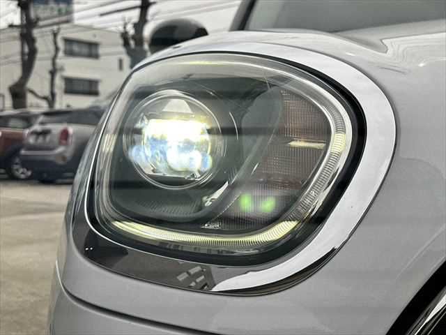 BMW MINI COOPER D CR 2018 Image 31