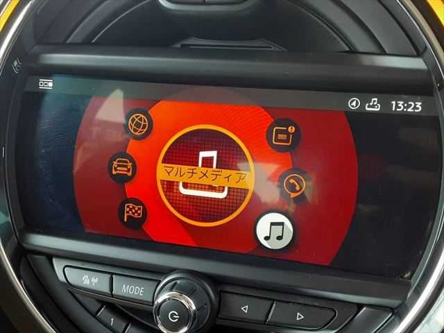 BMW MINI COOPER D 5DOOR 2019 Image 31