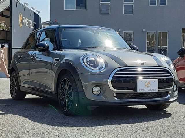 BMW MINI COOPER D 5DOOR 2019 Image 31
