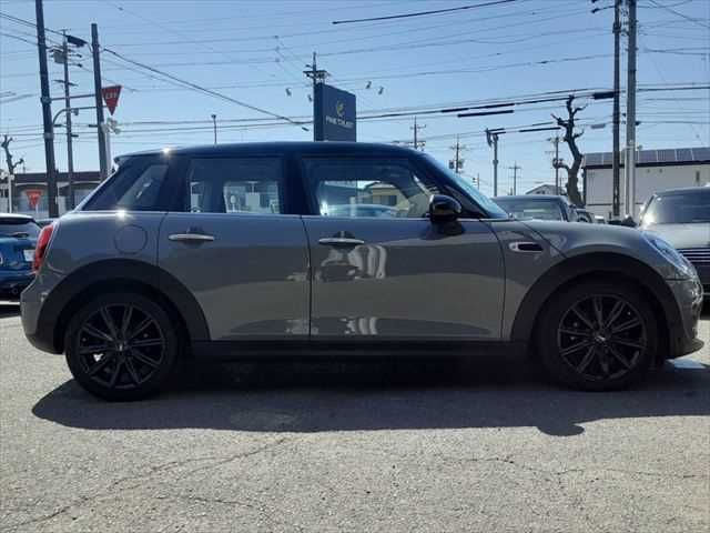 BMW MINI COOPER D 5DOOR 2019 Image 31