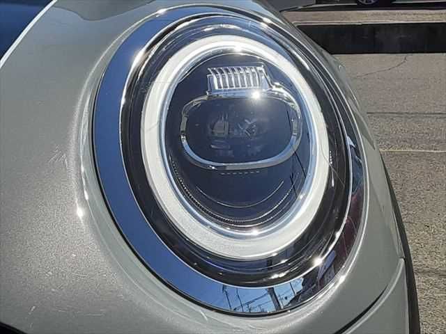 BMW MINI COOPER D 5DOOR 2019 Image 31