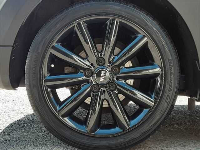 BMW MINI COOPER D 5DOOR 2019 Image 31