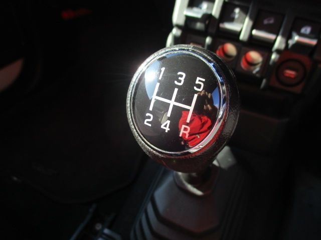 SUZUKI JIMNY 4WD 2018 Image 31