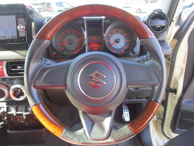 SUZUKI JIMNY 4WD 2018 Image 31