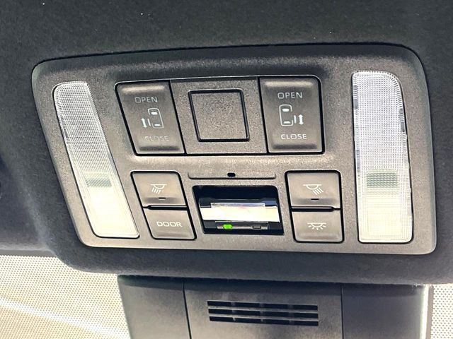 TOYOTA NOAH HYBRID 2023 Image 31