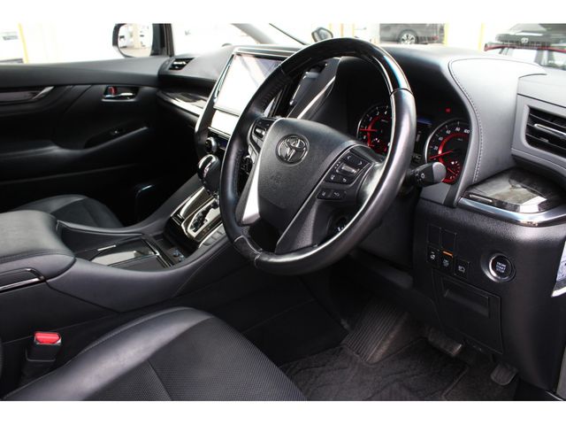 TOYOTA ALPHARD 2019 Image 31