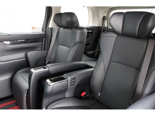 TOYOTA ALPHARD 2021 Image 31