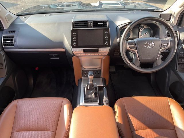 TOYOTA LANDCRUISER PRADO 2021 Image 31