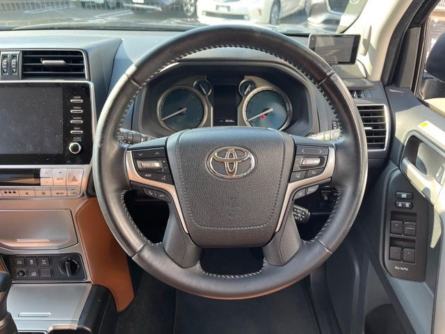 TOYOTA LANDCRUISER PRADO 2021 Image 31
