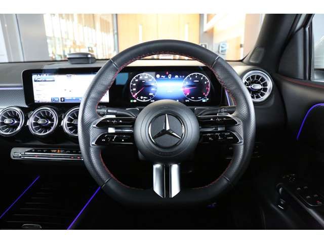 MERCEDES BENZ GLB 2025 Image 31