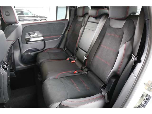 MERCEDES BENZ GLB 2025 Image 31