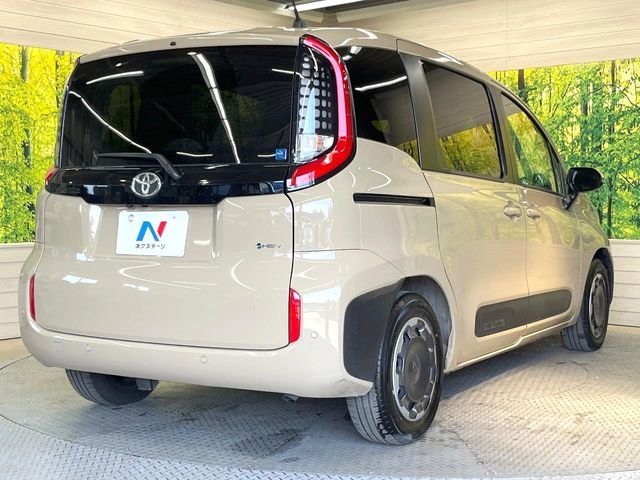 TOYOTA SIENTA HYBRID 2025 Image 31