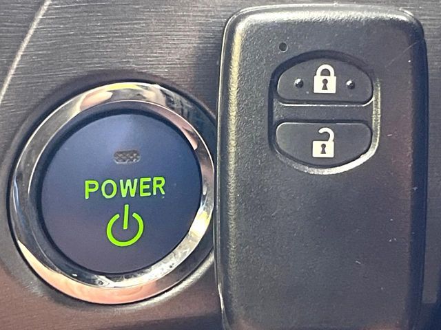 TOYOTA PRIUS 2013 Image 31