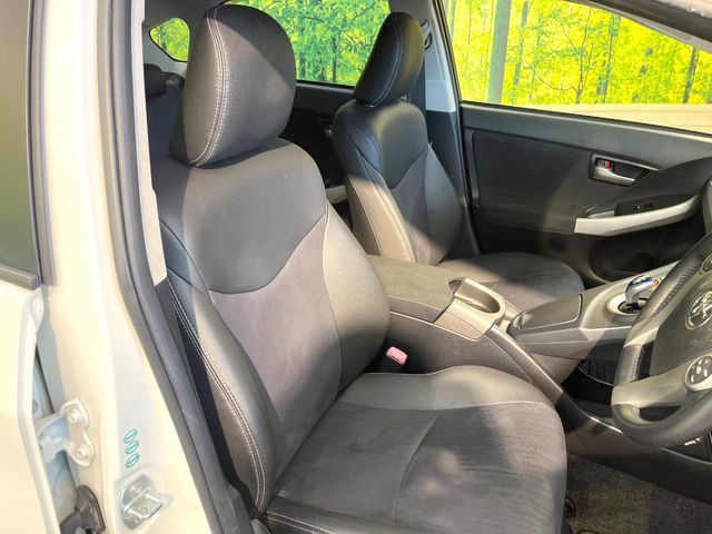 TOYOTA PRIUS 2013 Image 31