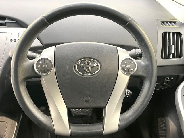 TOYOTA PRIUS 2013 Image 31