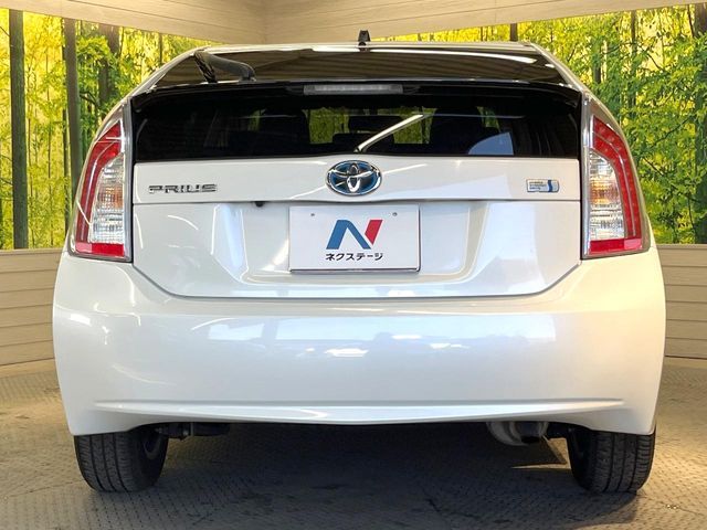 TOYOTA PRIUS 2013 Image 31