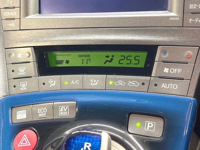 TOYOTA PRIUS 2013 Image 31