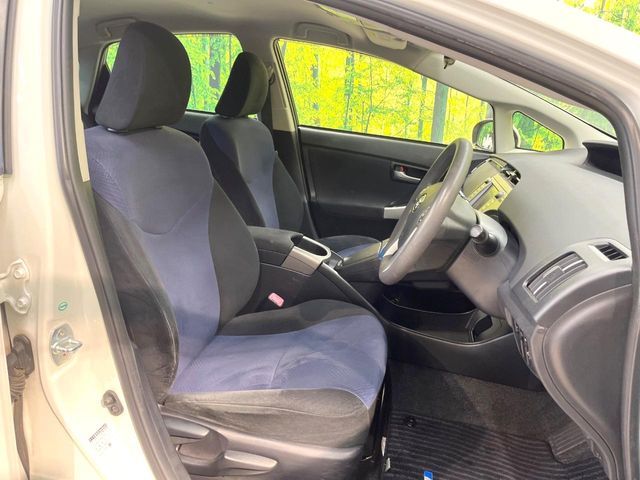 TOYOTA PRIUS 2013 Image 31