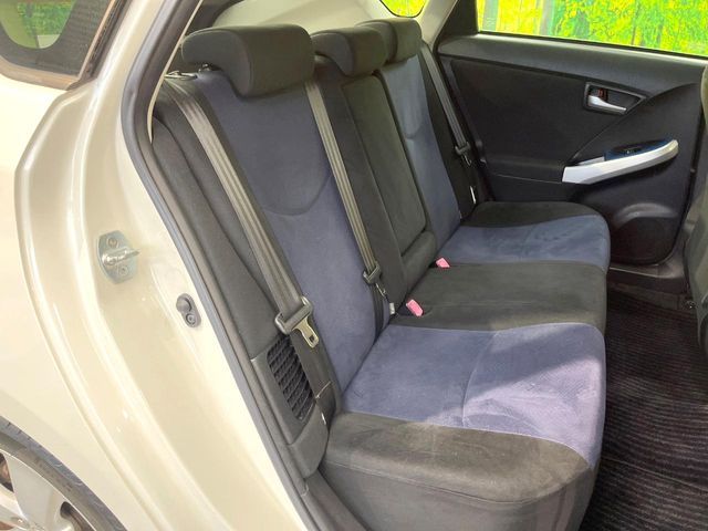 TOYOTA PRIUS 2013 Image 31