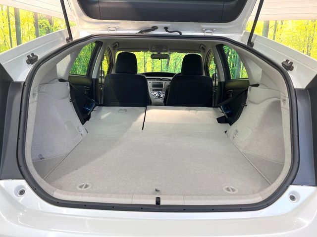 TOYOTA PRIUS 2013 Image 31