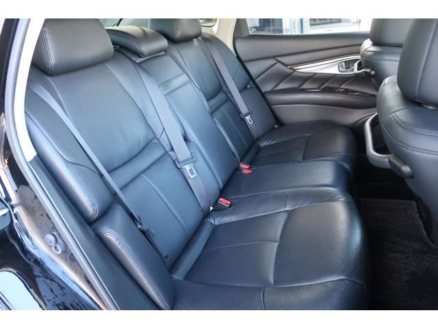 NISSAN FUGA 2015 Image 31