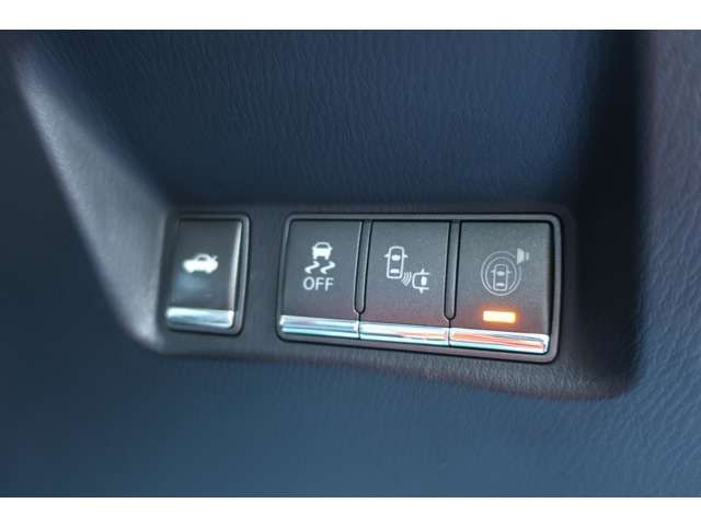 NISSAN FUGA 2015 Image 31