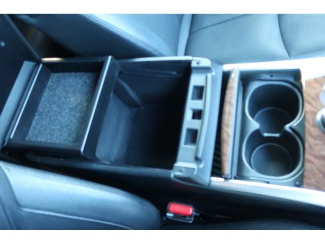 NISSAN FUGA 2015 Image 31