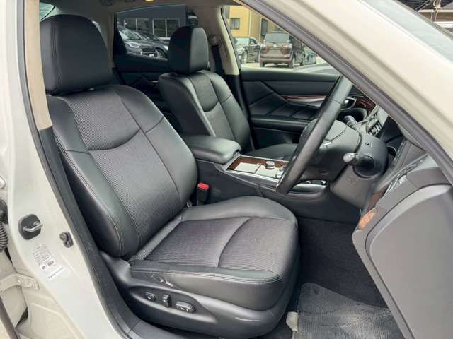 NISSAN FUGA 2010 Image 31